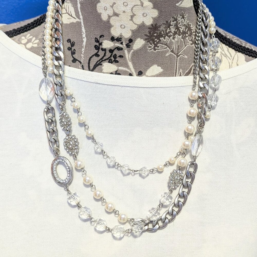 Vintage Mult-Strand Statement/Chunky Silver Tone w/ faux Pearls Necklace